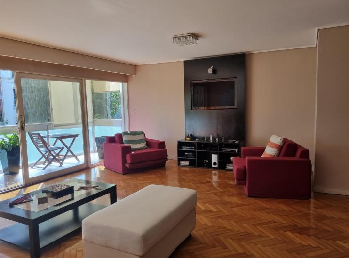 Departamento · 160m² · 5 Ambientes · 1 Cochera