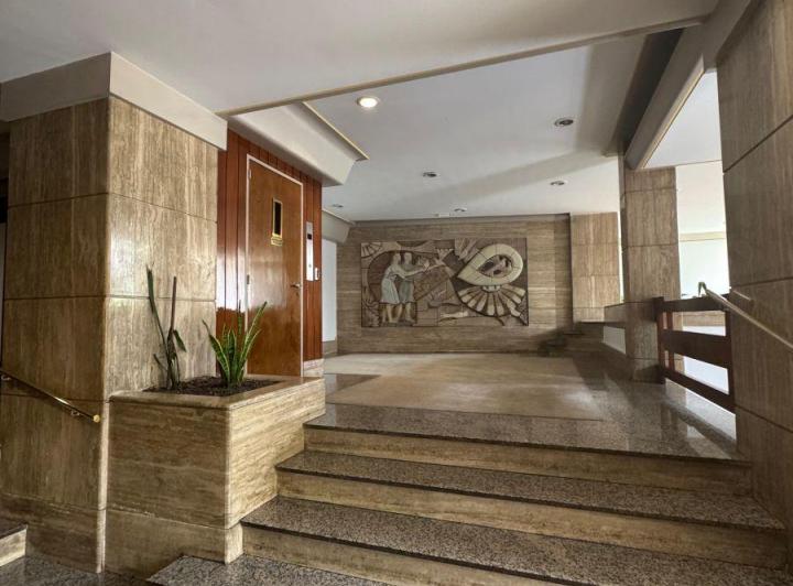 Departamento · 100m² · 5 Ambientes · 1 Cochera