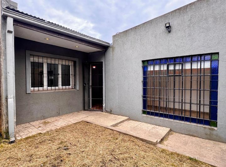 Casa · 110m² · 2 Dormitorios · 1 Cochera