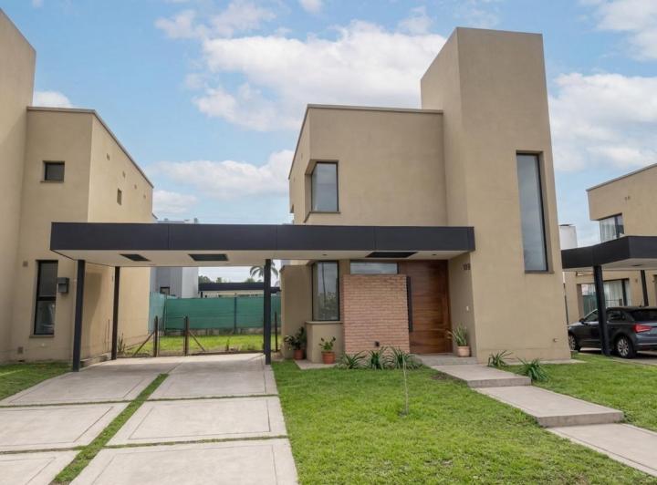 Casa · 3 Dormitorios