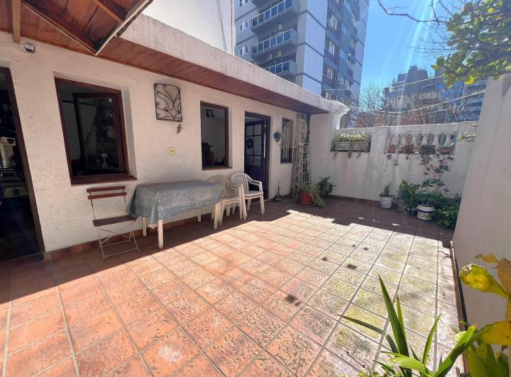Casa · 220m² · 6 Ambientes