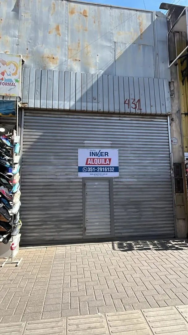 ALQUILER - Gran local comercial sobre San Martin pleno Centro - 260m2