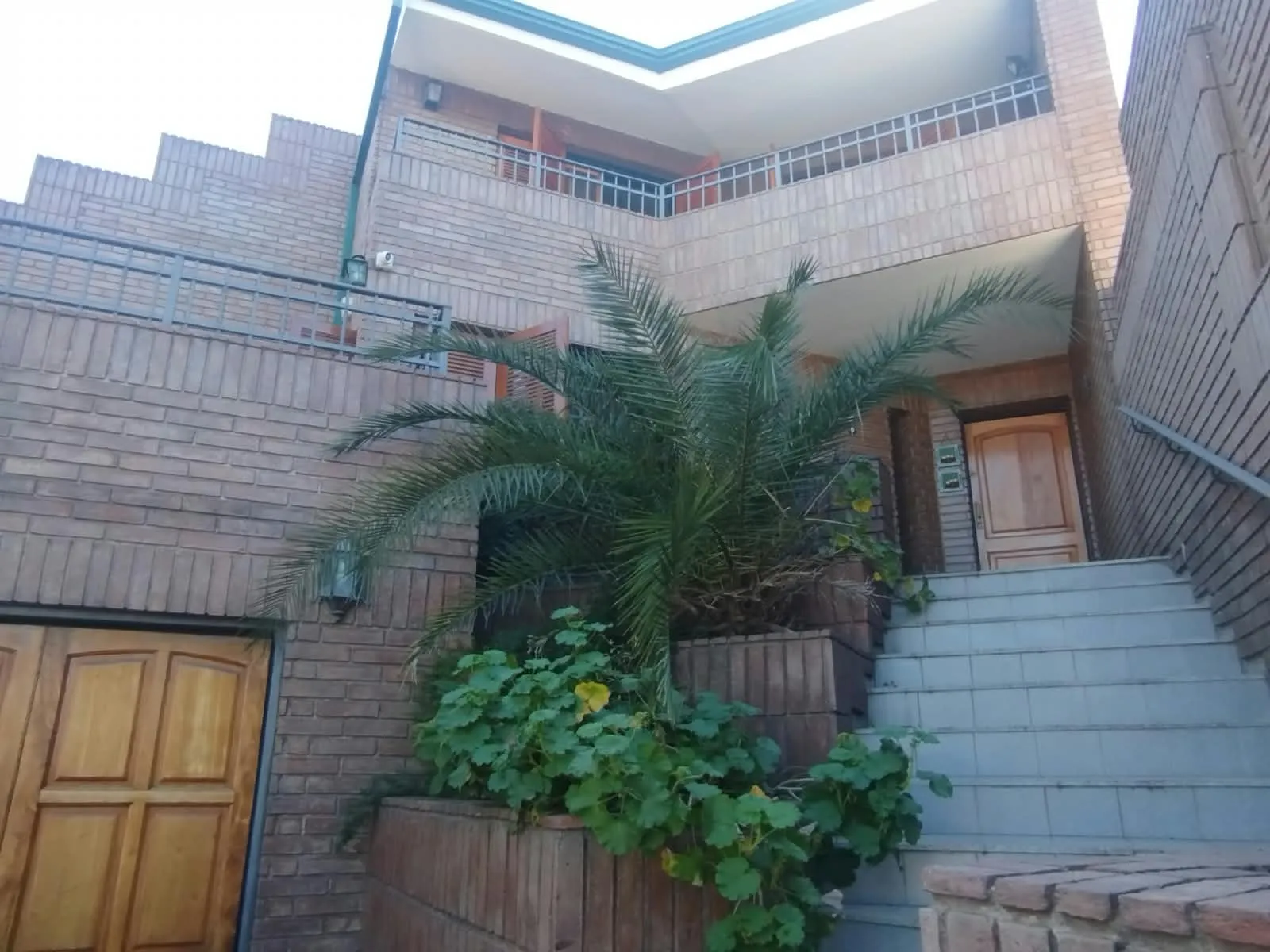 Barrio Parque Chacabuco - Casa de 4 Dormitorios en Ubicación Privilegiada