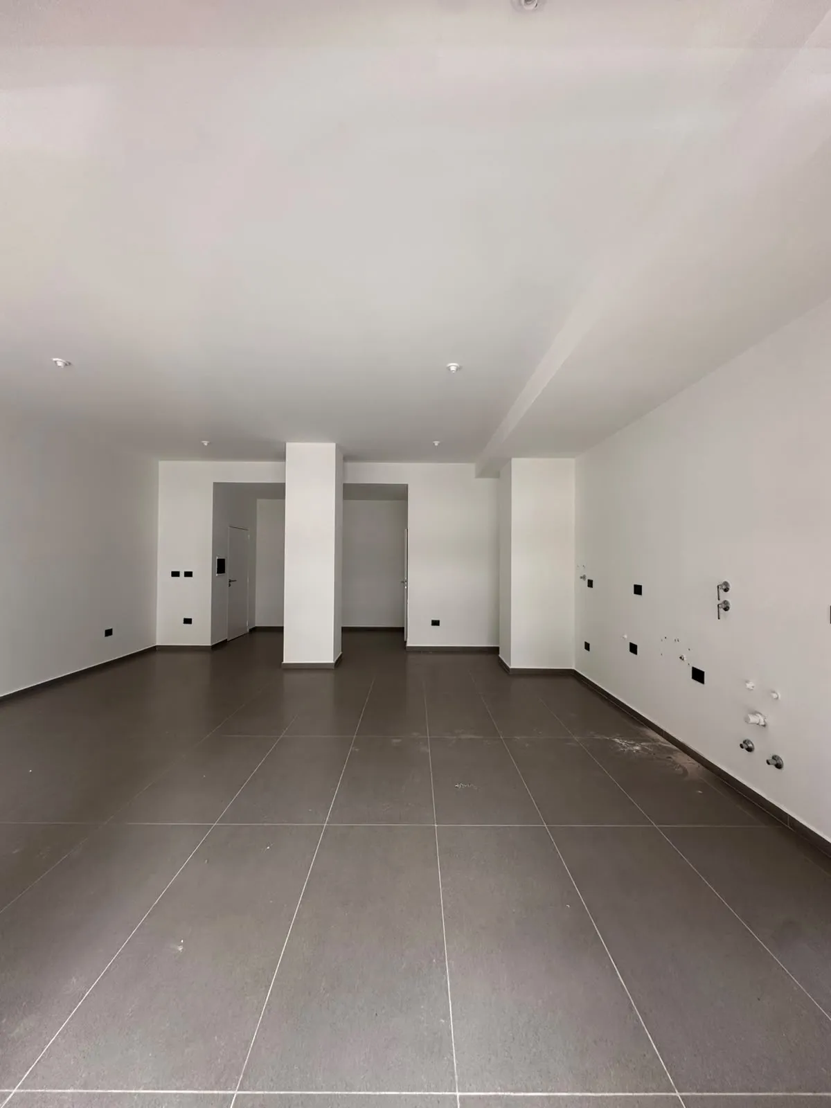 LOCAL COMERCIAL A ESTRENAR