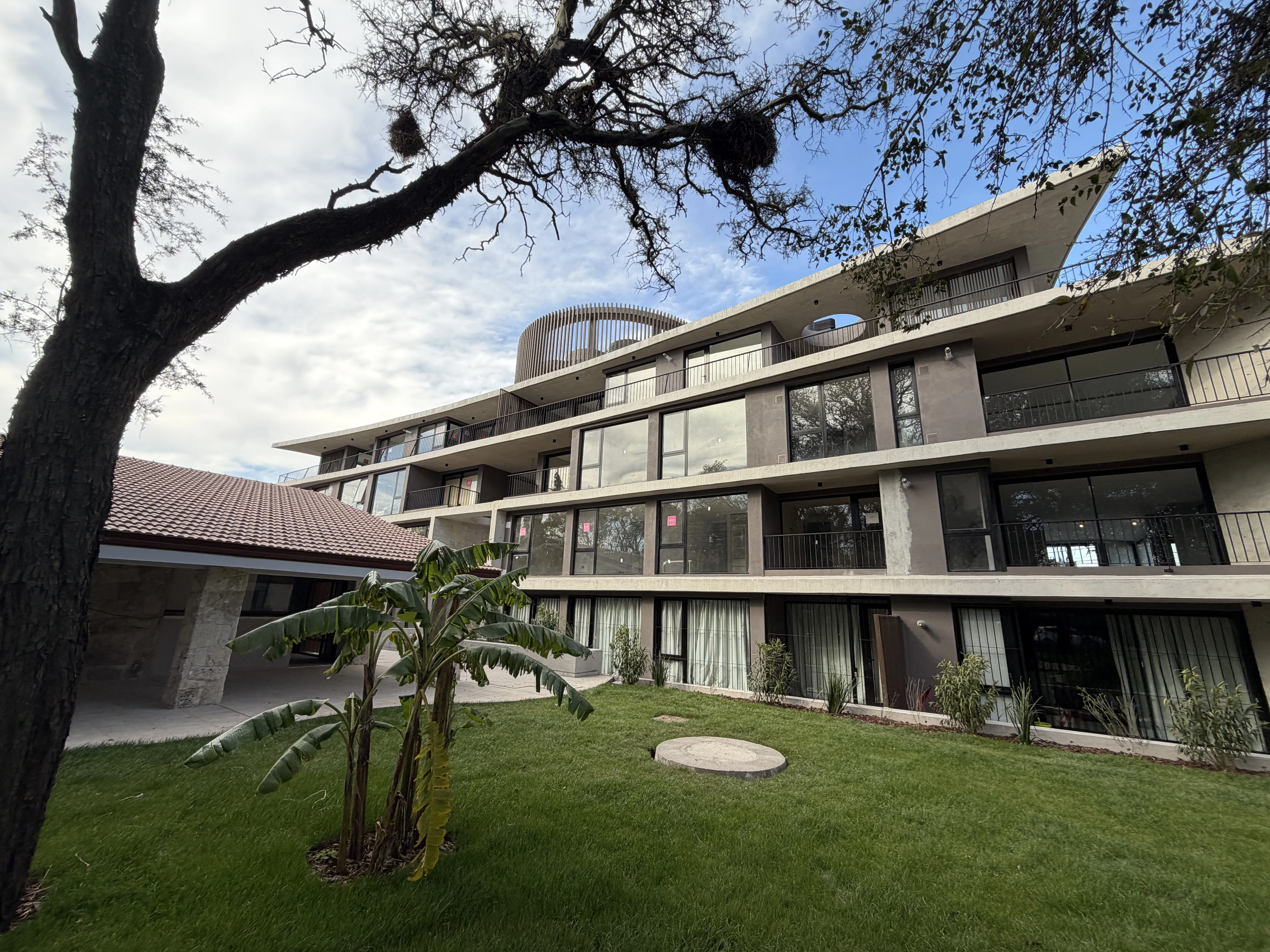 ALQUILER DPTO DE CATEGORIA DE 2 DORM Y 2 BAÑOS A ESTRENAR EN EL CERRO DE LAS ROSAS.