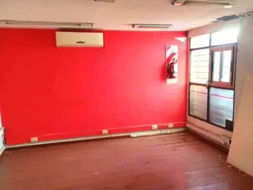 LOCAL MAS COCHERA EN VENTA AVENIDA MAIPU AL 300