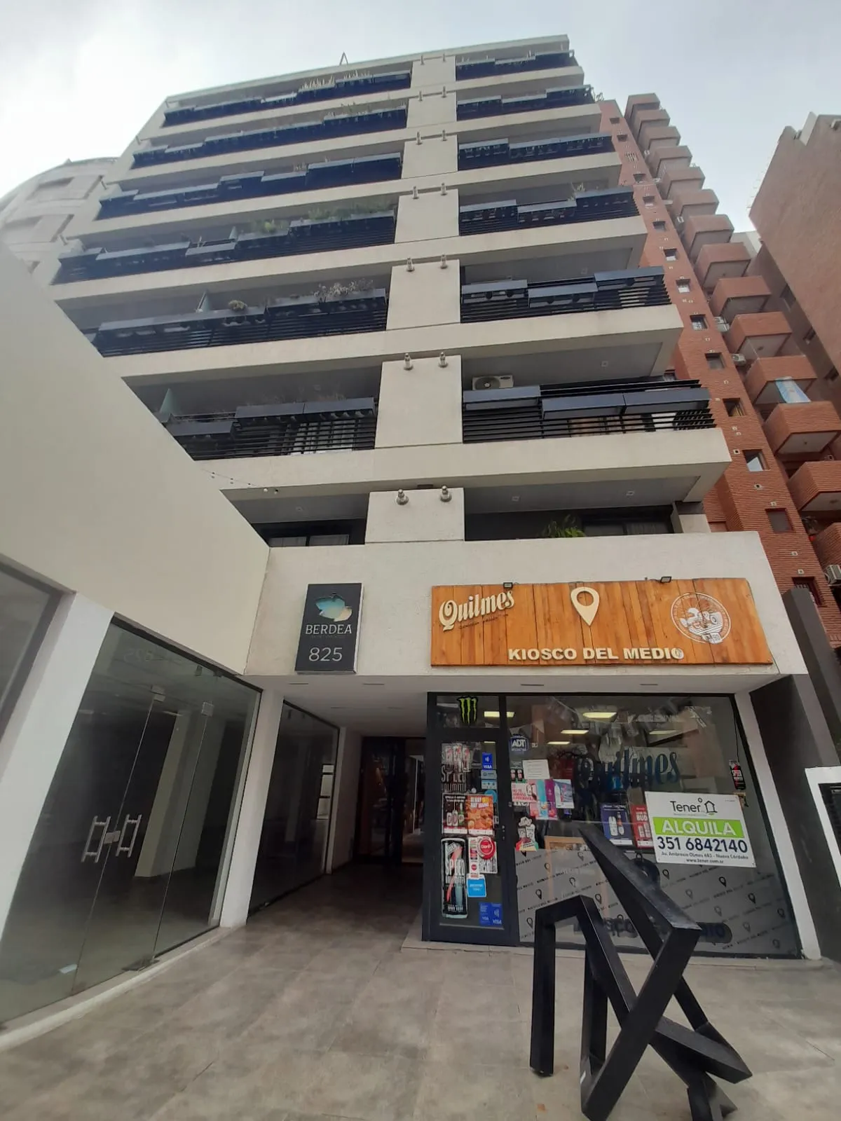 LOCAL COMERCIAL EN ALQUILER EN EXCELENTE ZONA DE NUEVA CBA
