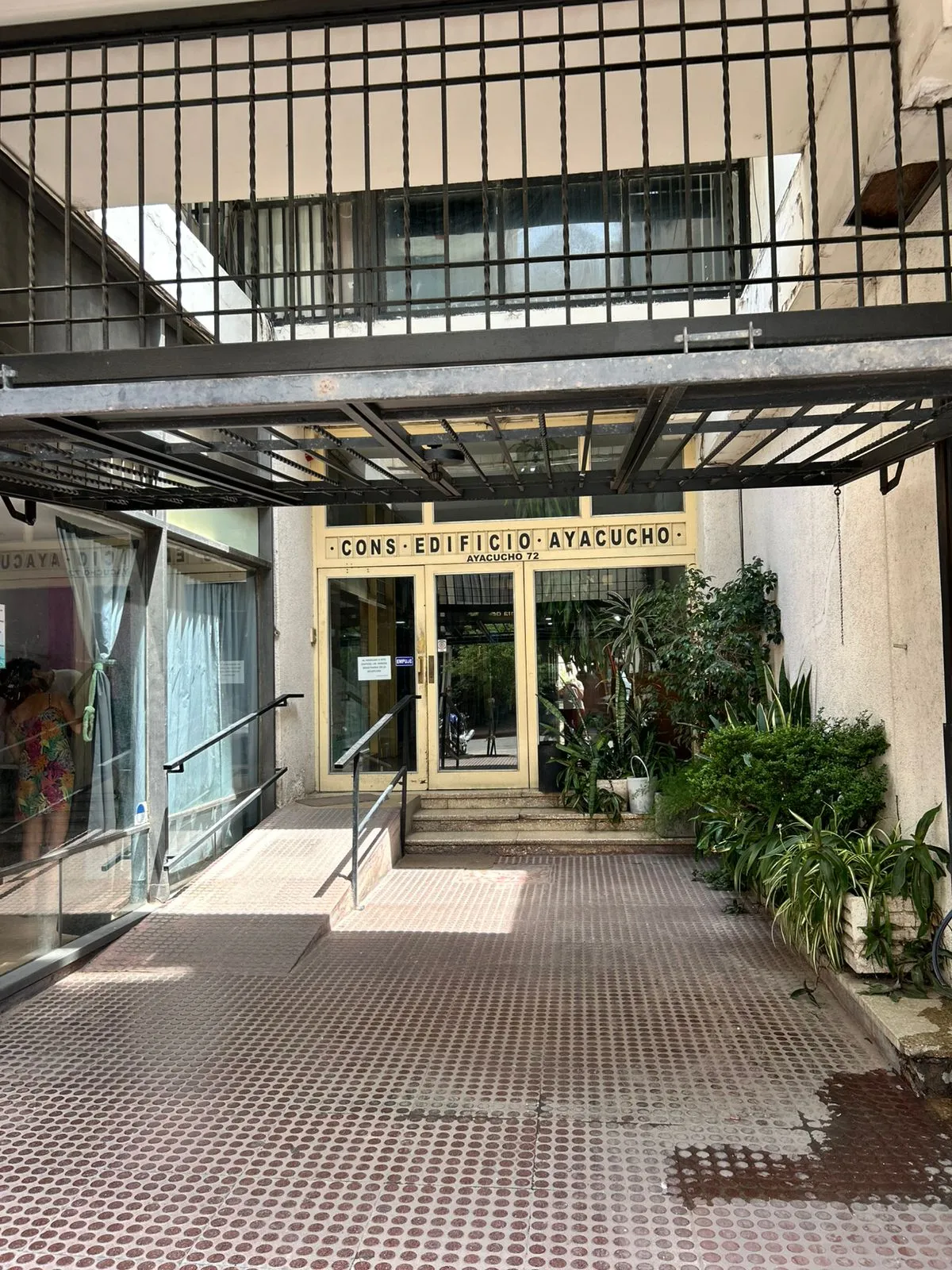 SE VENDE OFICINA - CENTRO - AYACUCHO 72