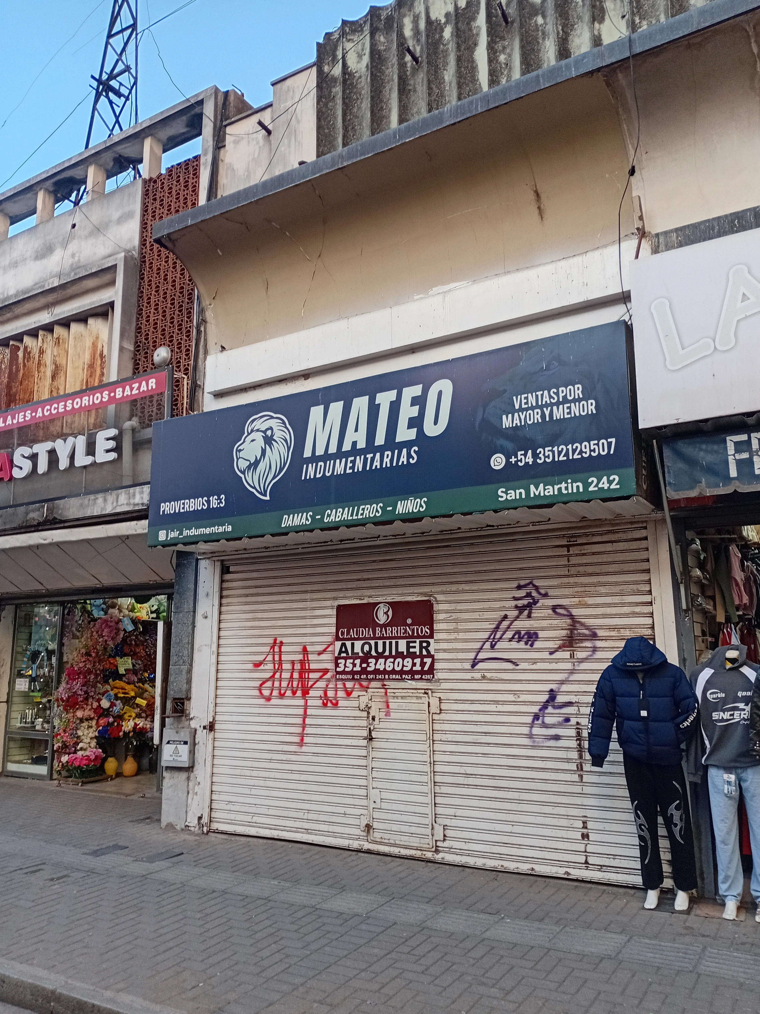 Excelente local ubicado sobre San Martín  a media cuadra Olmos