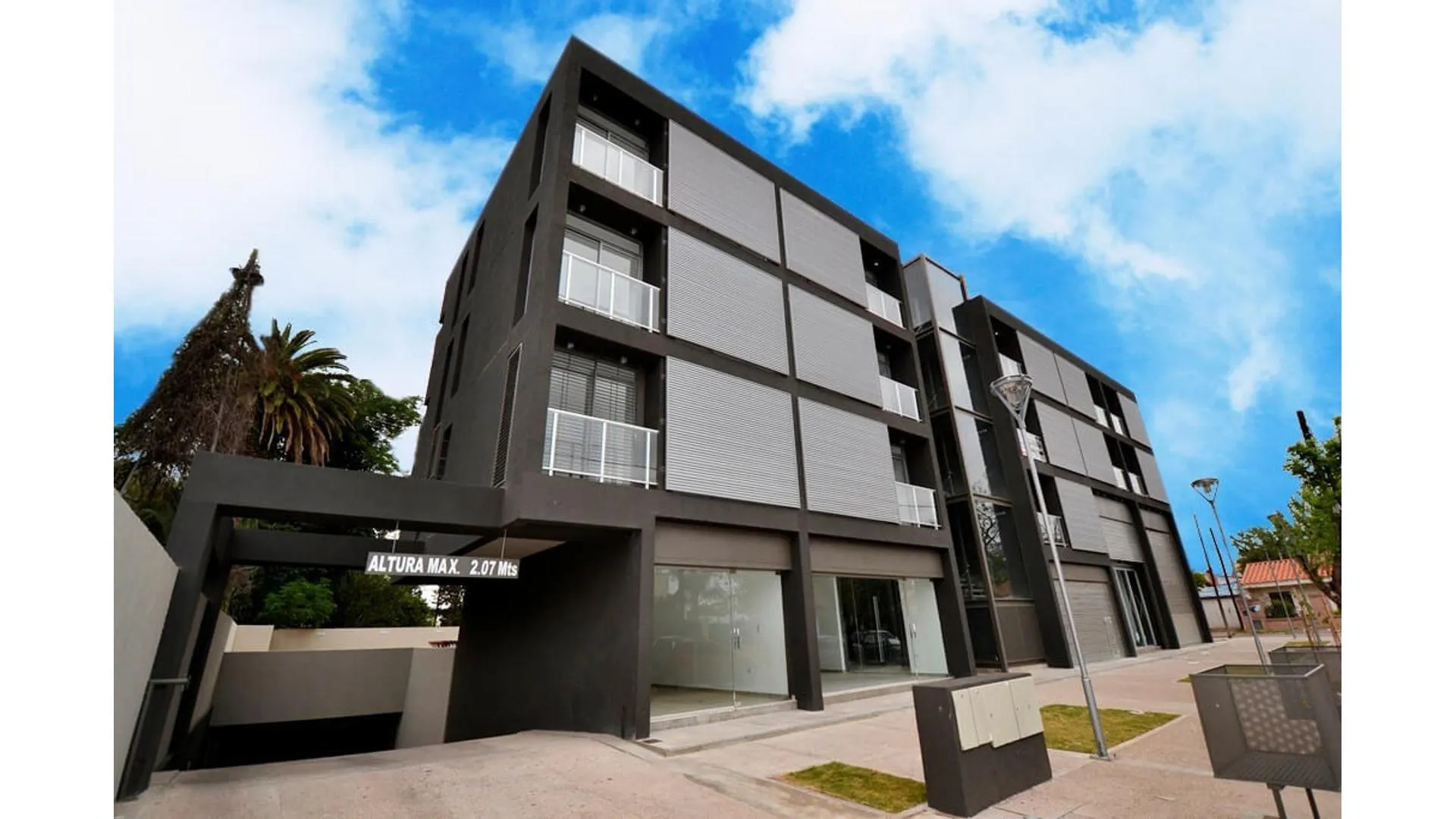 SE VENDE COCHERA  EN B° BAJO PALERMO, SUBSUELO