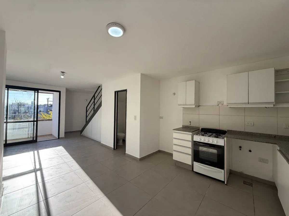 Alquiler Duplex 2 Dorm con Cochera - Zona Sur - Complejo Cerrado con Espacios Verdes