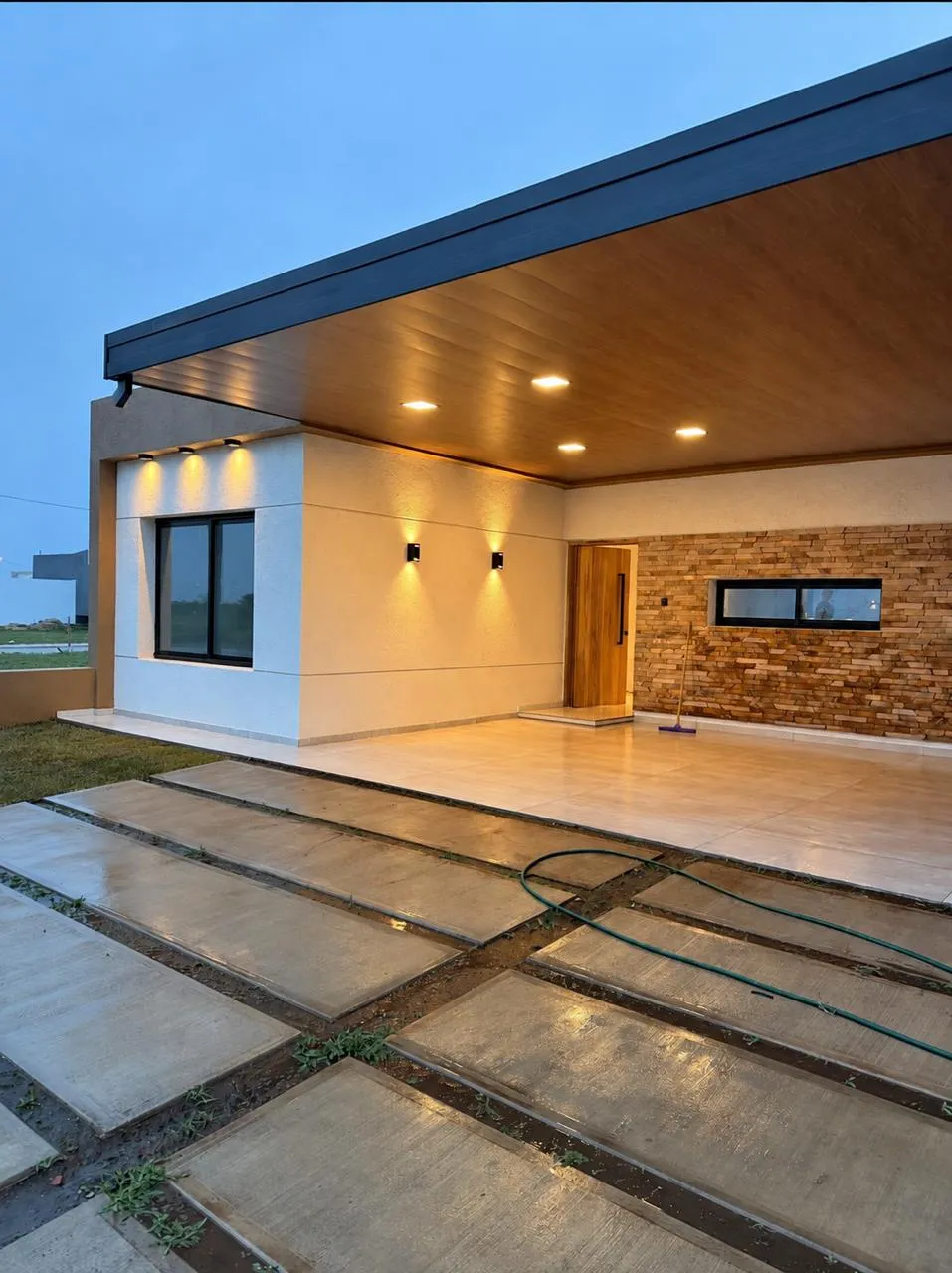 Alquilo Casa a Estrenar 2dorm. + Pileta en Docta Nobu Town