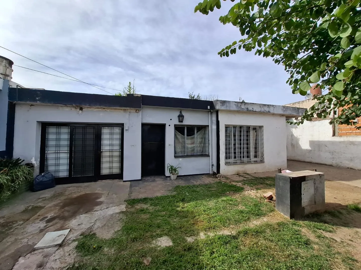 OPORTUNIDAD DE INVERSIÓN - FLIPPING - CASA A REMODELAR EN B LAS MAGNOLIAS