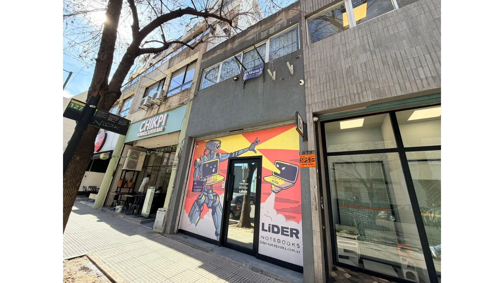 Muy buen local comercial en Velasco y Serrano