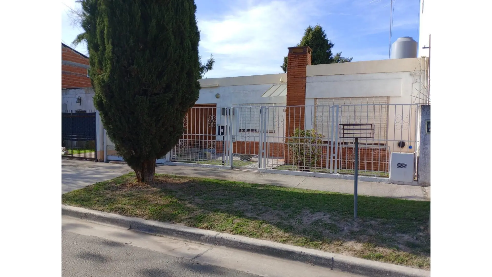 Casa en venta en Parque Leloir