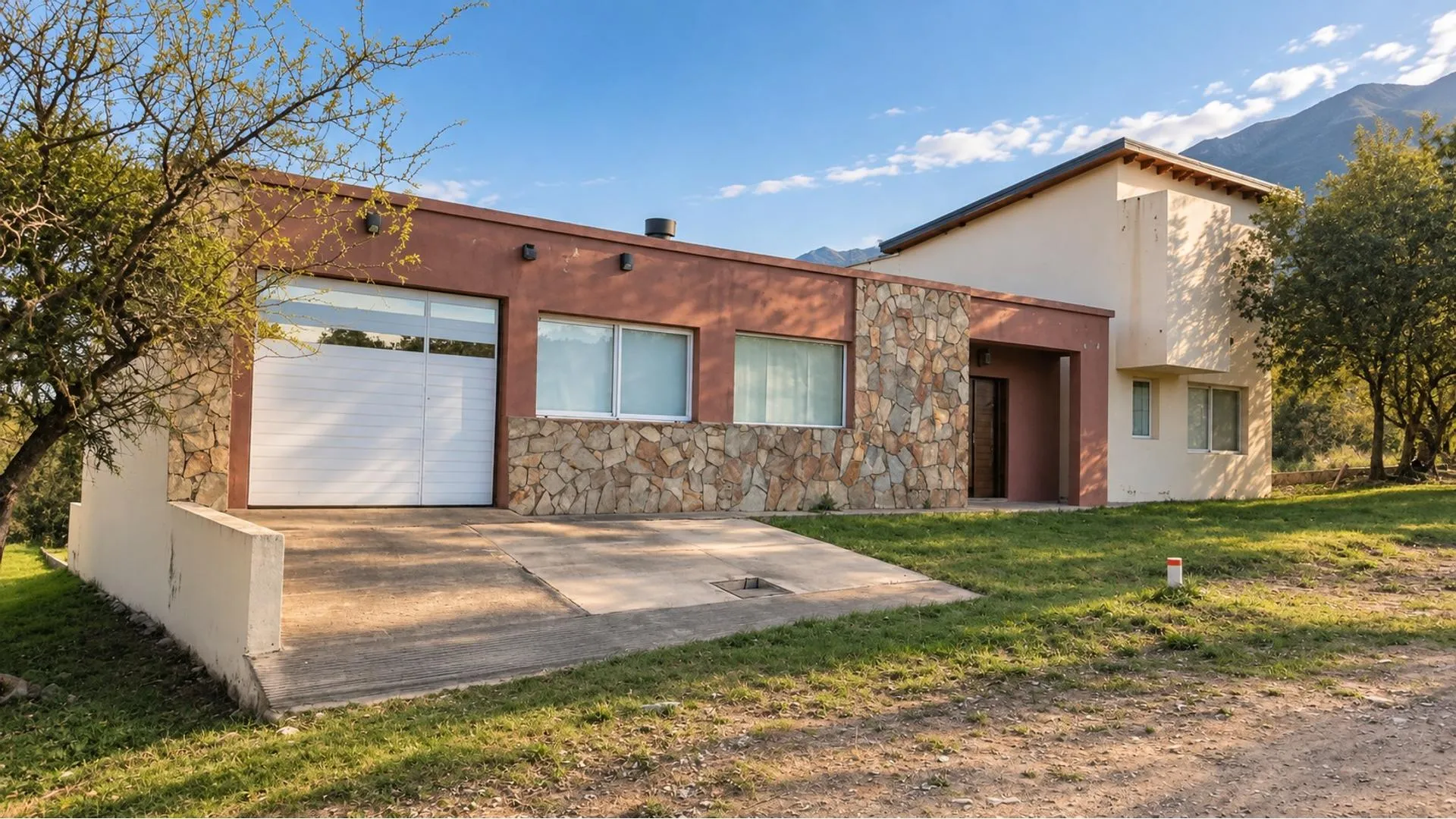 Casa en venta con pileta Las Cascadas Carpintería San Luis