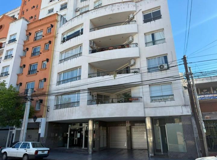 Departamento · 82m² · 4 Ambientes · 1 Cochera