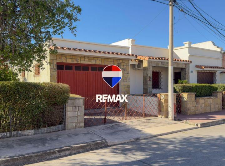 Casa · 196m² · 5 Ambientes · 3 Cocheras