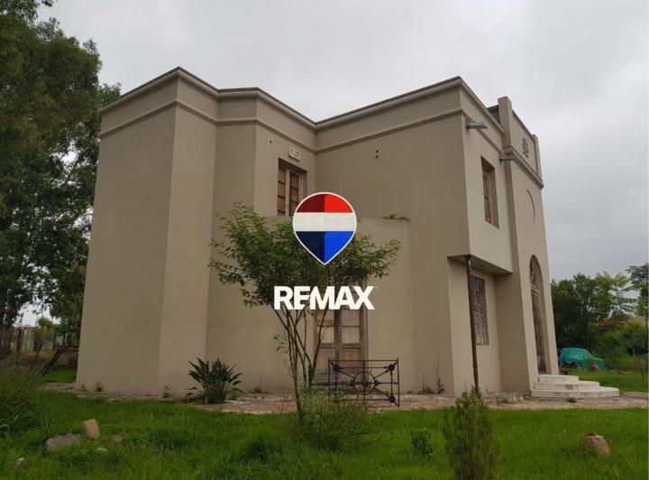 Casa · 230m² · 5 Ambientes