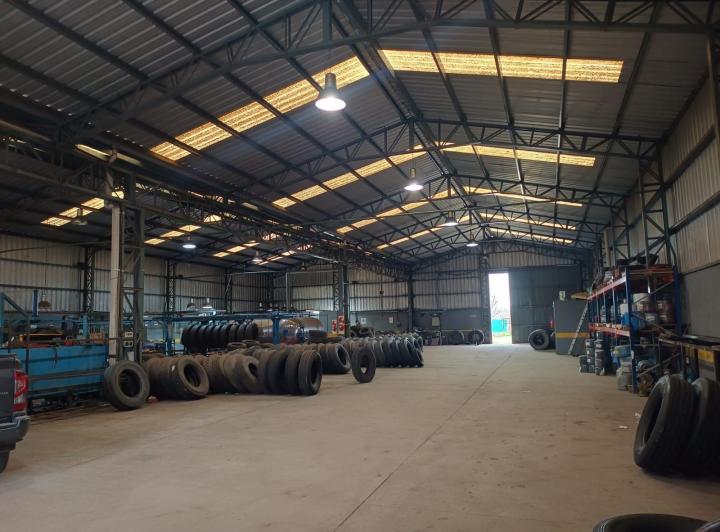 Bodega-Galpón · 980m²