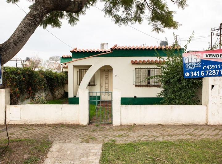 Casa · 100m² · 6 Ambientes · 3 Cocheras