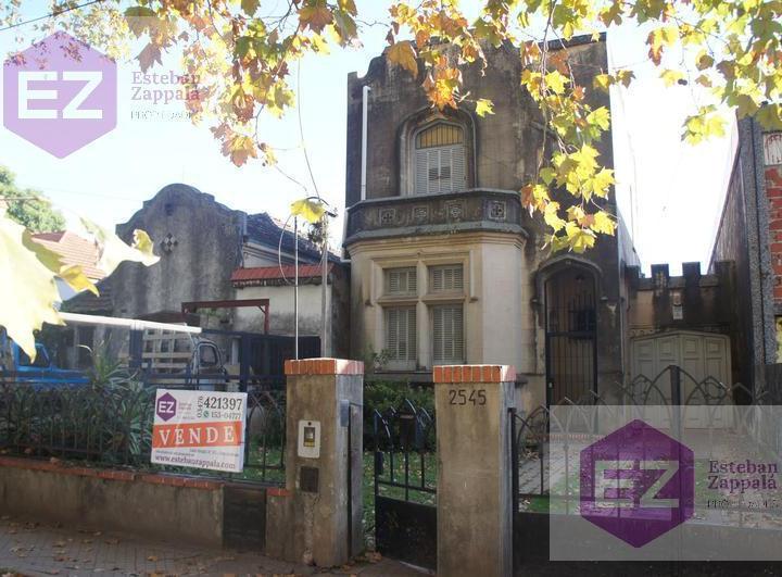Casa · 199m² · 7 Ambientes · 1 Cochera