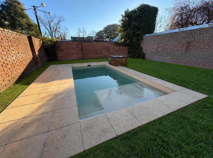 Casa · 124m² · 6 Ambientes · 2 Cocheras