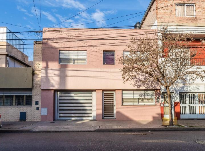 Casa · 194m² · 5 Ambientes · 3 Cocheras