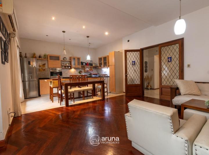 Casa · 87m² · 7 Ambientes