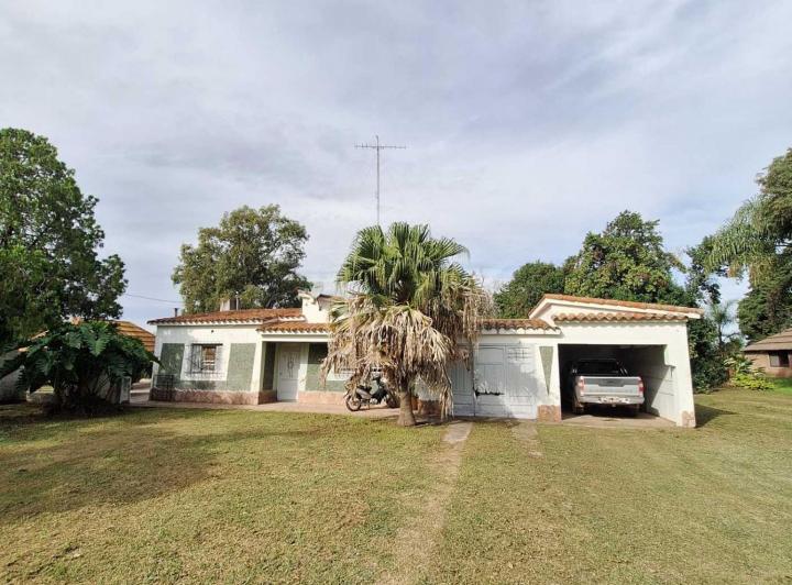 Casa · 200m² · 4 Ambientes · 1 Cochera