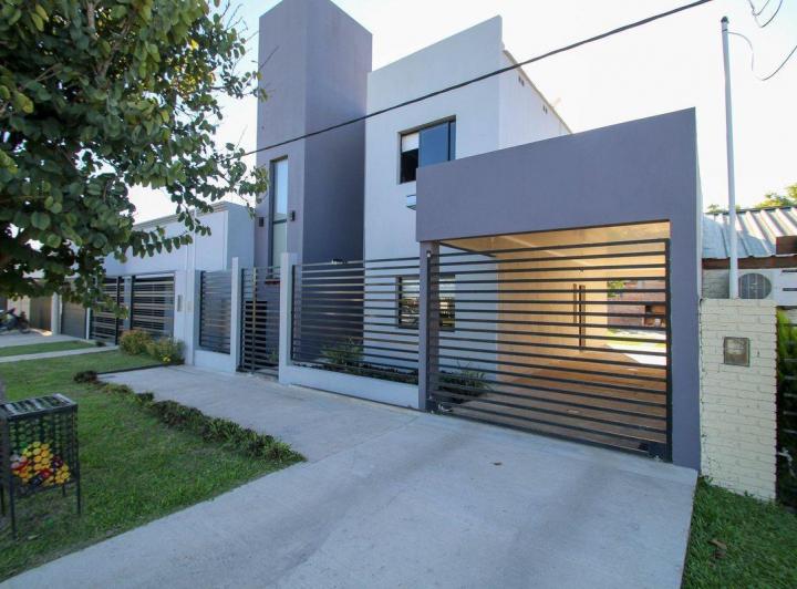 Casa · 186m² · 5 Ambientes · 2 Cocheras
