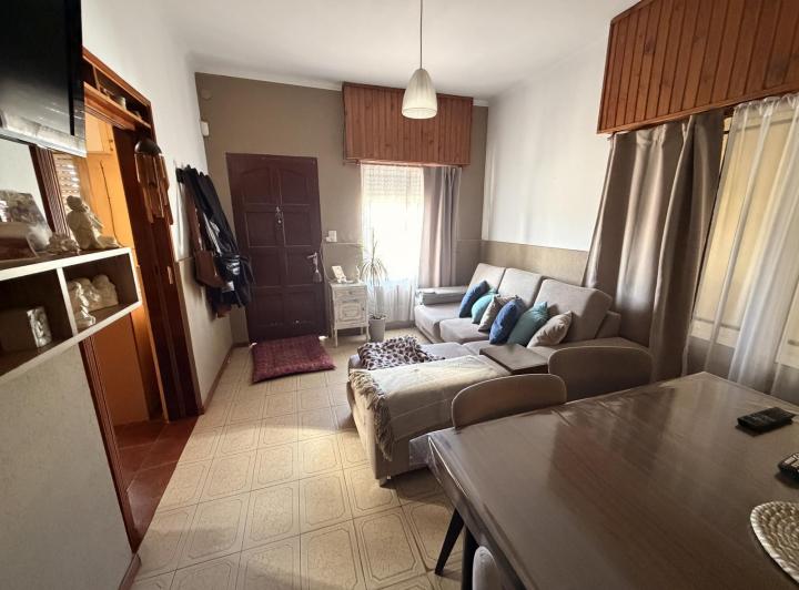 Casa · 198m² · 6 Ambientes · 1 Cochera