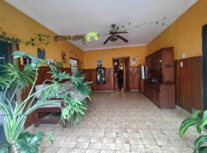 Casa · 146m² · 7 Ambientes · 1 Cochera