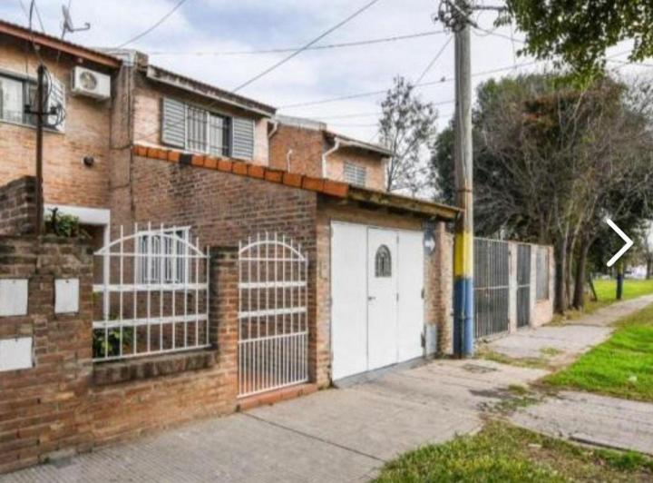 Casa · 120m² · 4 Ambientes · 2 Cocheras