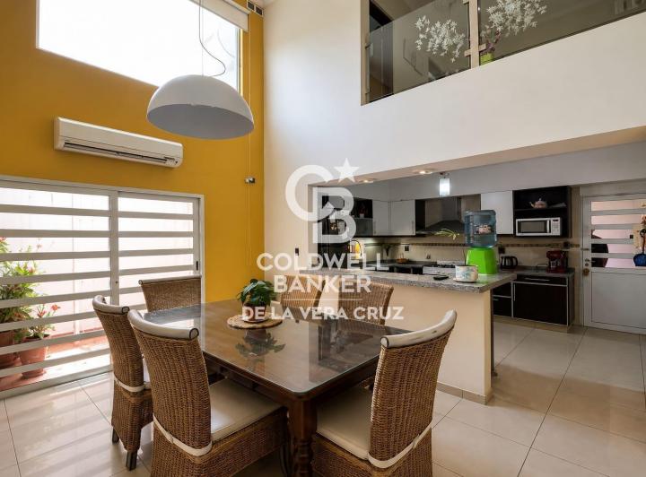 Casa · 420m² · 5 Ambientes · 1 Cochera