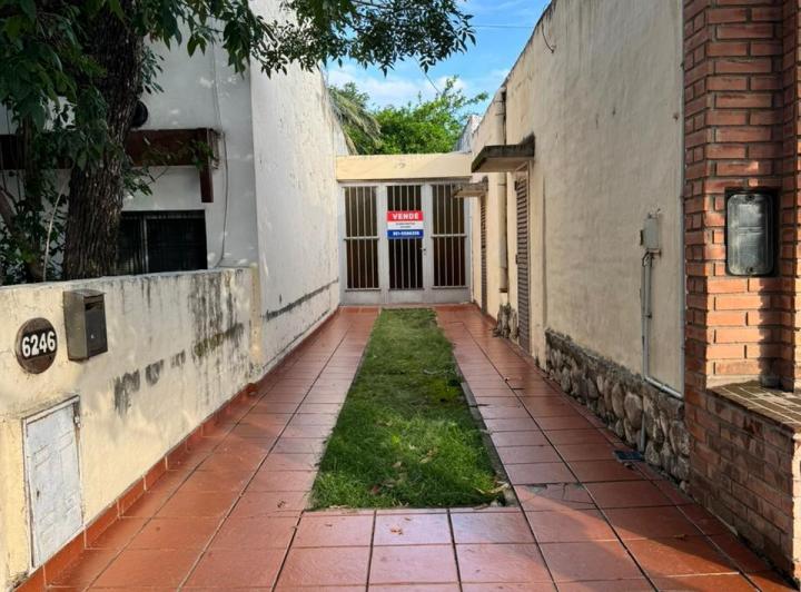 Casa · 100m² · 5 Ambientes · 2 Cocheras