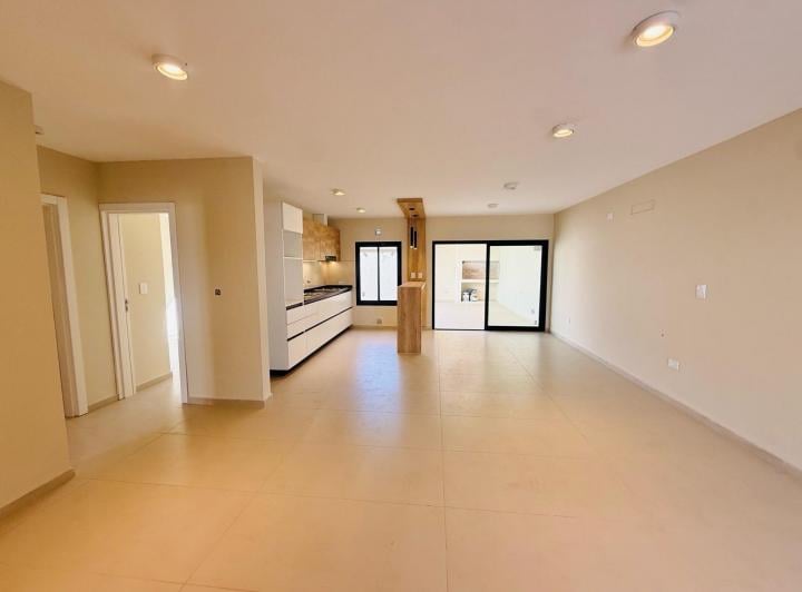 Casa · 105m² · 2 Ambientes · 1 Cochera