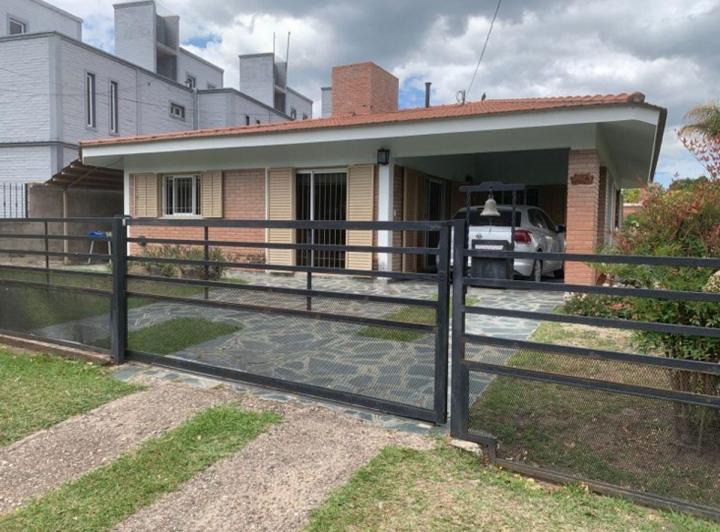 Casa · 157m² · 1 Ambiente · 1 Cochera