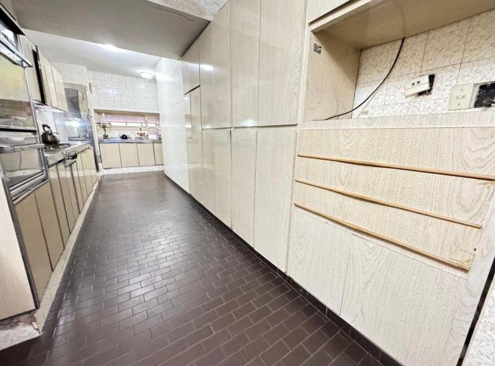 Casa · 200m² · 5 Ambientes · 1 Cochera