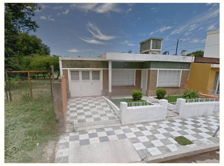 Casa · 123m² · 8 Ambientes · 1 Cochera