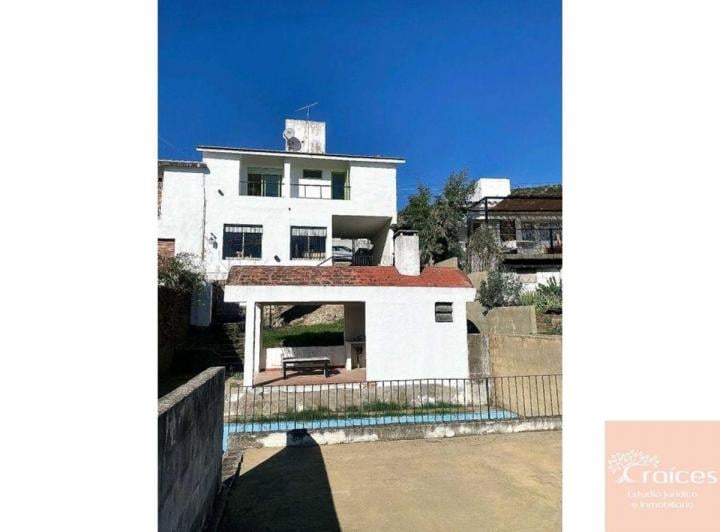 Casa · 154m² · 6 Ambientes · 3 Cocheras