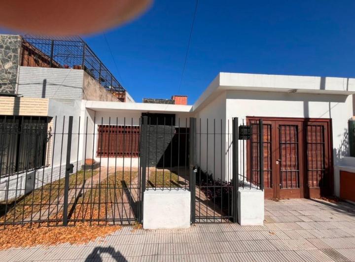 Casa · 147m² · 6 Ambientes · 1 Cochera