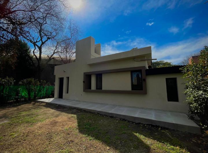 Casa · 126m² · 4 Ambientes · 2 Cocheras