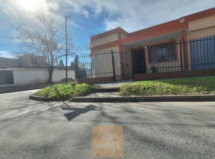 Casa · 132m² · 5 Ambientes · 1 Cochera