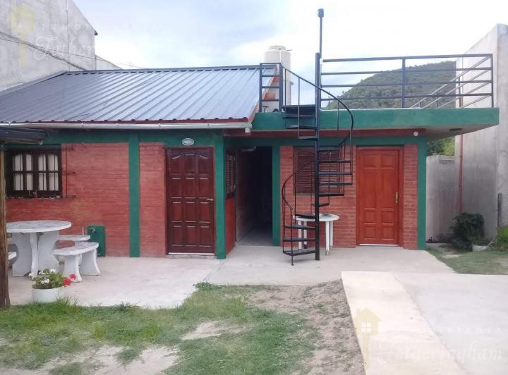 Casa · 214m² · 4 Dormitorios · 2 Cocheras