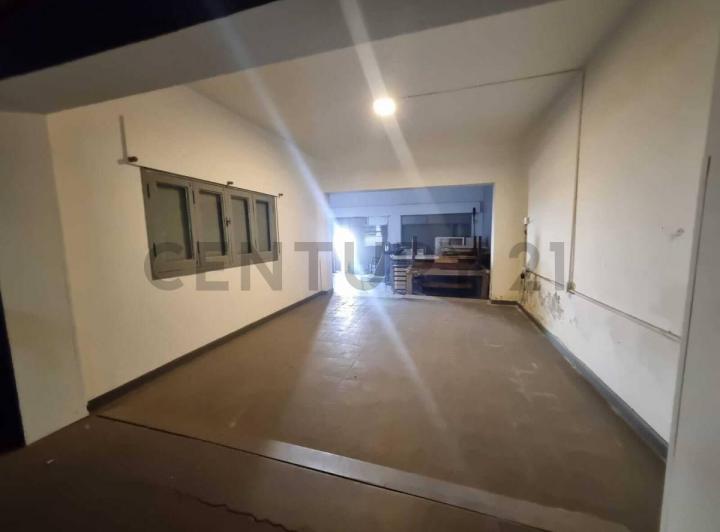 Bodega-Galpón · 350m² · 1 Cochera