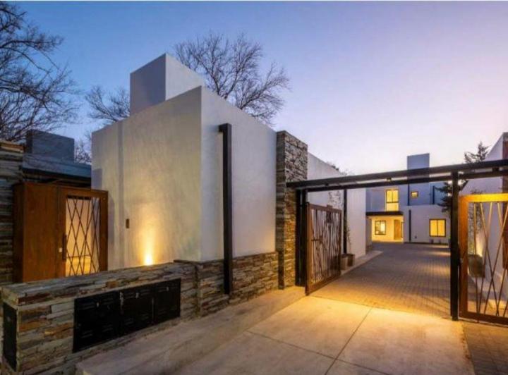 PH · 4680m² · 2 Ambientes · 1 Cochera