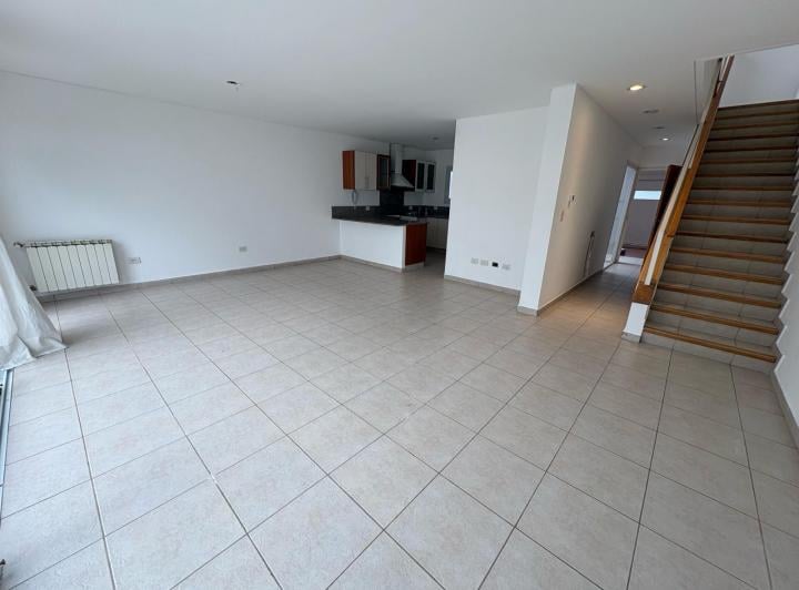Casa · 150m² · 4 Ambientes · 2 Cocheras