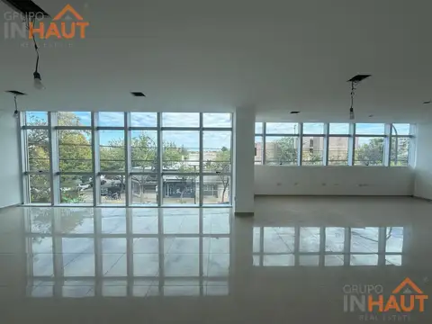 Oficina en Alquiler en Cipolletti, General Roca