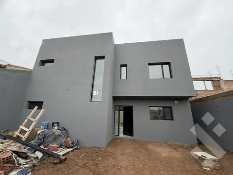 Casa en Venta en Neuquén, Confluencia